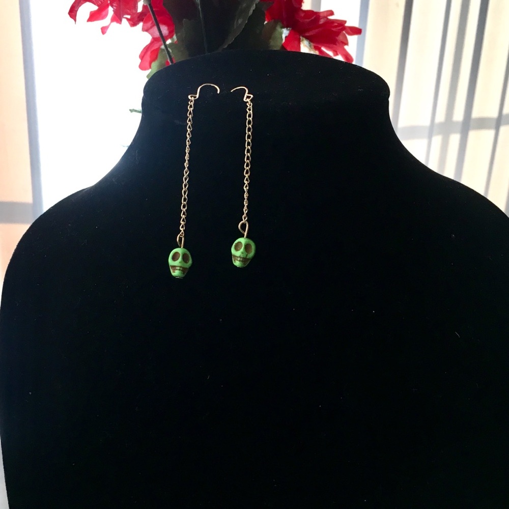 Skull earrings - Picture 3 of 4